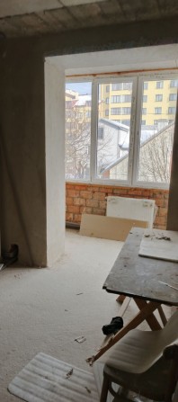 Продам квартиру по вулиці Бандери в зеленому будинку, другий поверх. - фото 1