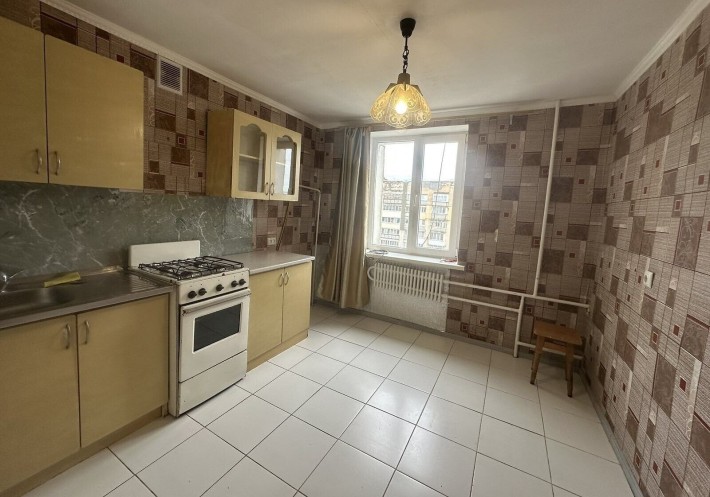 Простора 2к з вдалим плануванням. Мінімальне оформлення! 40504 - фото 1