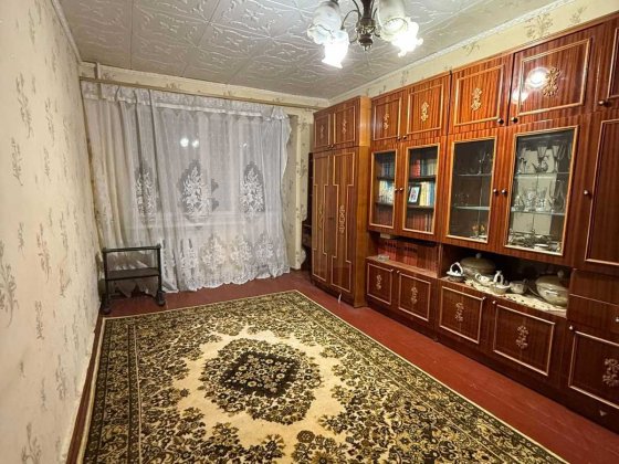 Продається 1 км квартира в цегляному будинку, дуже тепла. Р-н Дубово Хмельницкий