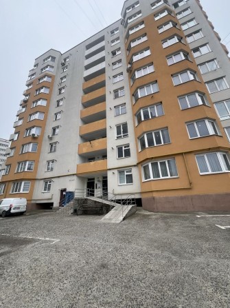 Терміново продам 1 кімнатну з ремонтом новобудову на Виставці - фото 1