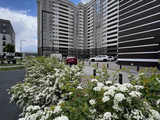 Продаж квартири під комерцію / житлову 1 поверх Зарічанська Над Бугом Хмельницкий