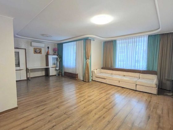 Продаж 4-кімнатної Дворівневої квартири Хмельницкий