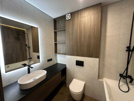 Трикімнатна квартира в ЖК Амстердам. Свіжий ремонт. Хмельницкий