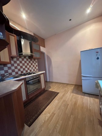 Терміново! Продам 2 кімнатну високогабаритку у м.Шептицький! - фото 1