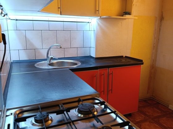 Продам 1 к квартиру 1поверх Чугуїв