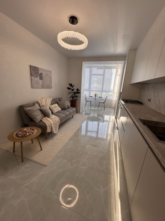 Продаж сучасної 1 к квартири в зданій новобудові - фото 1