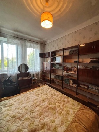 Продам простору 3 кімнатну у м.Шептицький - фото 1