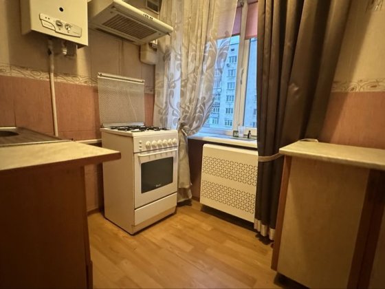 Продаж 2к по вул. Зарічанській ( епіцентр) Хмельницький