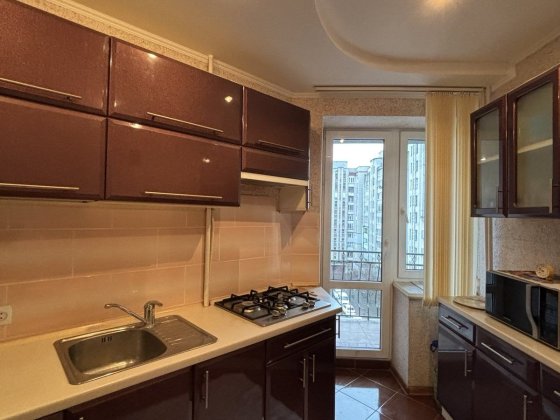 Продам простору 2 кімнатну у м.Шептицький Шептицький