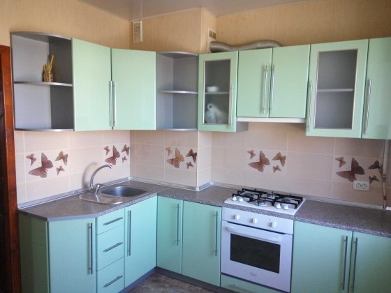 Продам двокімнатну квартиру з автономним опаленням, утеплена Чугуев