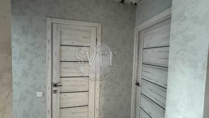 Продам 2 к.кв у Чугуєві, 2 поверх, не кутова, свіжий ремонт. - фото 1