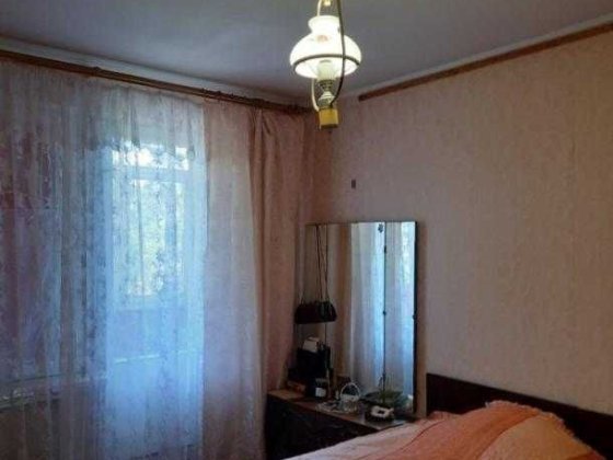 Продается трехкомнатная квартира Чугуев