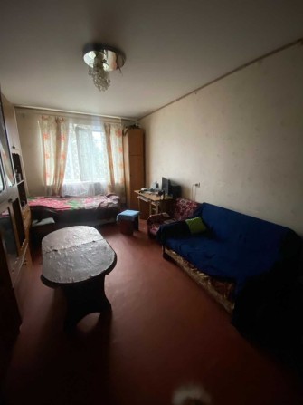 1к, середній поверх, житловий стан, мінімальне оформлення, ТЕЛЕФОНУЙ! - фото 1