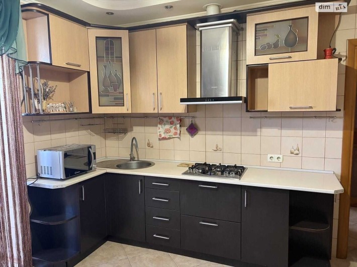 Простора 2к квартира в центрі!! - фото 1