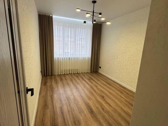 Продам квартиру без комісіі. Переофорилення 2%.Власник. Хмельницкий