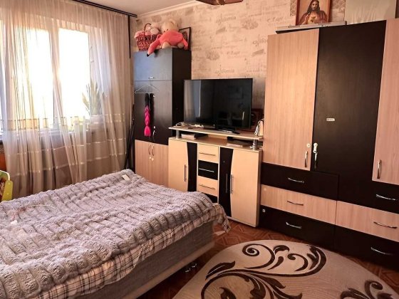 Ще одна двох кімнатна хороша квартира в хорошому районі, телефонуй Хмельницкий
