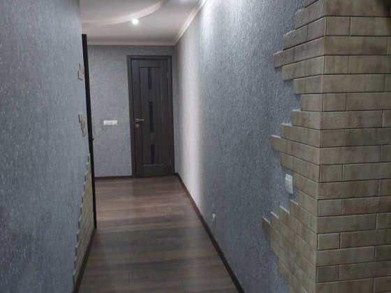 Продається 2-х кімнатна квартира Ладыжин