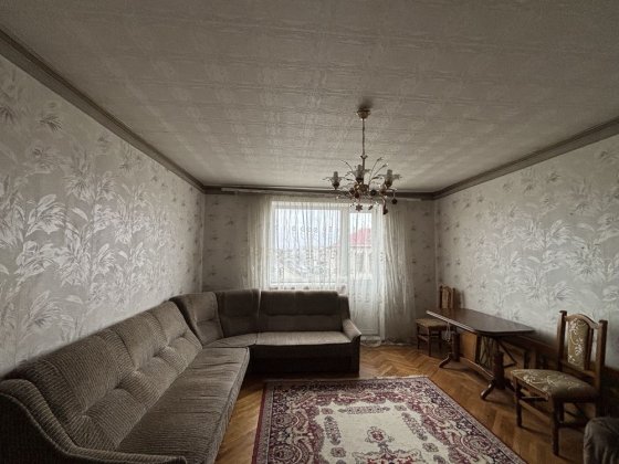 Продам 3-х кімнатну квартиру з гаражем,підвалом і земельною ділянкою Тульчин