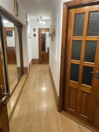 Супер зручна 2к, середній поверх, зручна локація, центр, телефонуй! - фото 1