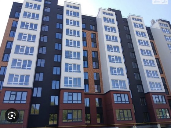 Продаж просторої двокімнатної квартири в новобудові на Виставці Хмельницький