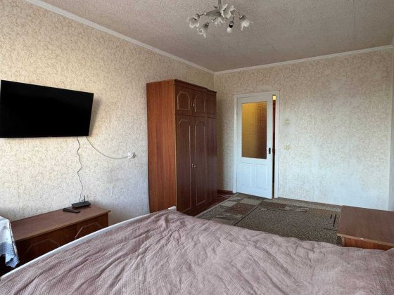 продам 1к Озерна Хмельницкий