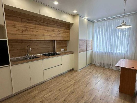 Продаж 1,5 кімнатної квартири в районі Озерна Хмельницкий