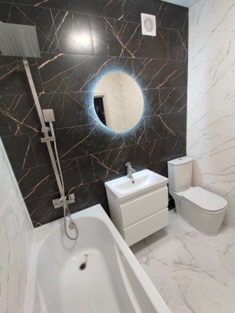 Двох кімнатна, терміново, вид на озеро, ремонт, терміново, Виставка - фото 1