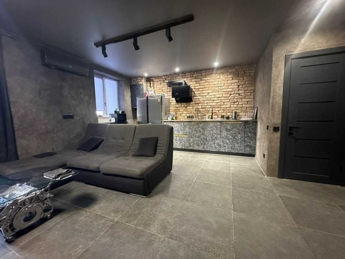 ТЕРМІНОВО! ТОП! Продаж шикарної 2к квартири р-н Озерна id 37092 - фото 1