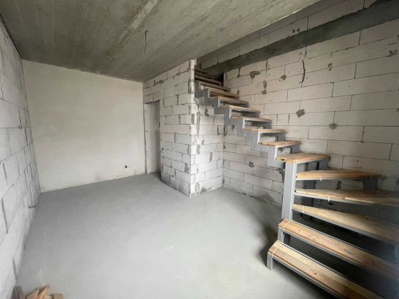 Продаж 4к дворівневої квартири на Озерній. Хмельницкий