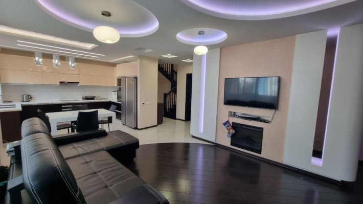 Продажа квартири - фото 1