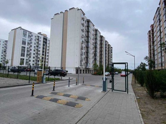 Продам квартиру 78 м2 Дніпровська Брама 2 Слобожанське Лівий Берег Слобожанське