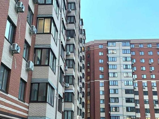 Продам квартиру в ЖК Днепровская Брама, Слобожанский, под ремонт Слобожанське