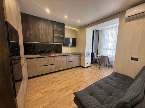 Продам 2-х комн, ЖК Дніпровська Брама 2,  52 кв м, поверх 8/10 Слобожанське