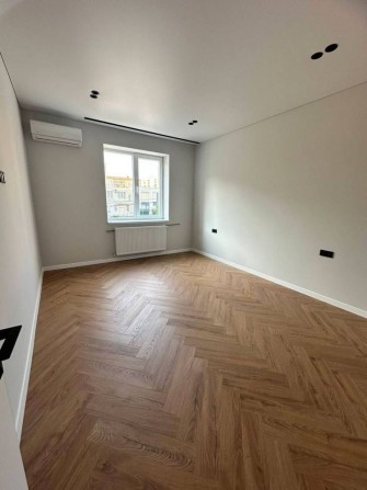 Продаж 1кім квартирк Богомольця 17 - фото 1