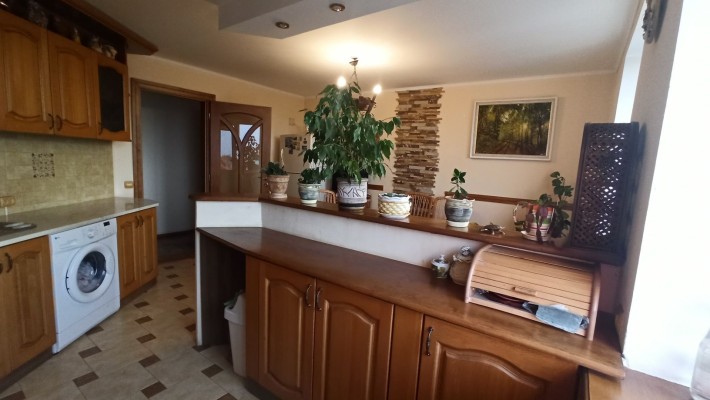 Квартира з гаражем 132 кв.м - фото 1