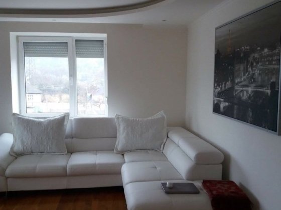 Ціну знижено! Продаю трьох кімнатну квартиру курорт Поляна Закарпатсь Руська Поляна