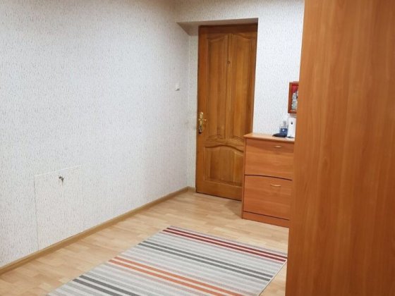 Квартира на 5 поверсі з меблями Іршава