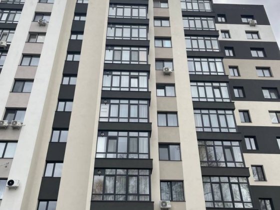 Продаж двокімнатної квартири у жк Озеро Криховцы