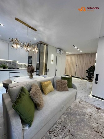 Продаю стильну 3 кімнатну квартиру в районі Озера з власною терасою! - фото 1