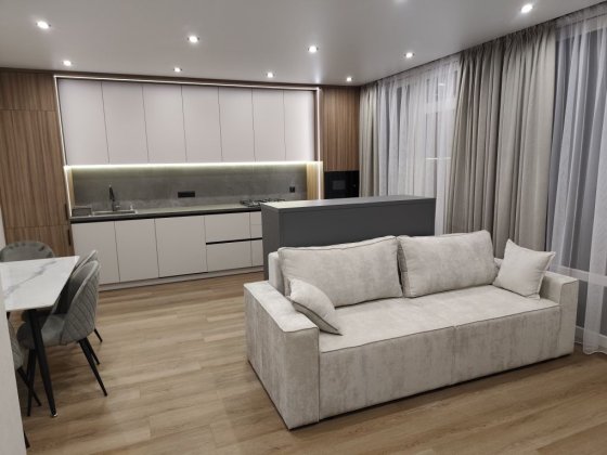 Власник продається 2 кімнатна квартира Угорники