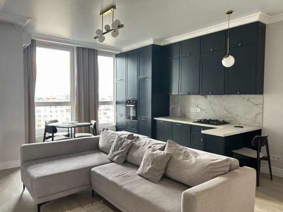 Квартира у центрі міста вул Коновальця! Кухня-вітальна та спальня Угорники