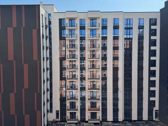 Продається 2 кім. квартира 2 поверх, 64 м2 в сучасному ЖК біля річки!! Угорники