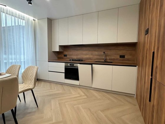 Укомплектована 1 кімнатна ЖК Паркова Алея Угорники