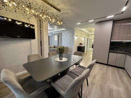 Продам стильну 3 км квартиру ЖК Паркова Алея Угорники