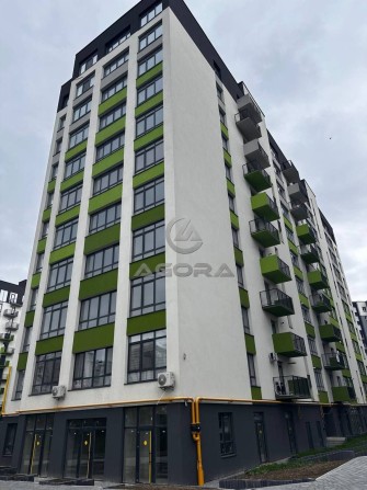 **Простора трикімнатна квартира на березі міського озера** - фото 1