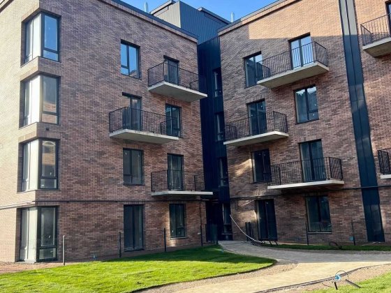 2 кім. 69 м2 з власним патіо + котел та сантехніка. ЖК Долішній Криховцы