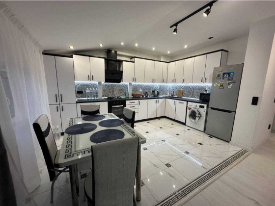 Продається велика 2-кімнатна квартира в ЖК «Калинова Слобода-2» Криховцы