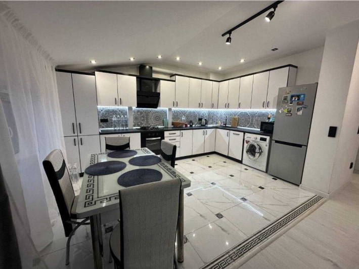 Продається велика 2-кімнатна квартира в ЖК «Калинова Слобода-2» - фото 1