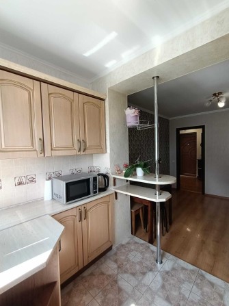 Продаю дворівневу /2 кім.квартиру - фото 1