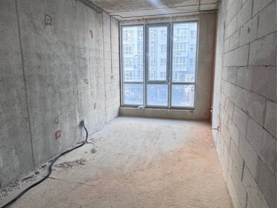 Продаж сирця квартири у гарному районі Клузів